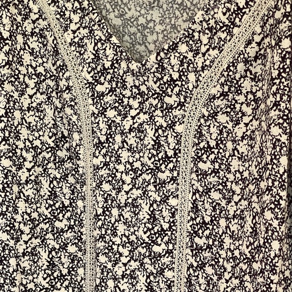 PRICED TO SELL - See Description for details — Black and Cream Floral Cami - Picture 6 of 7